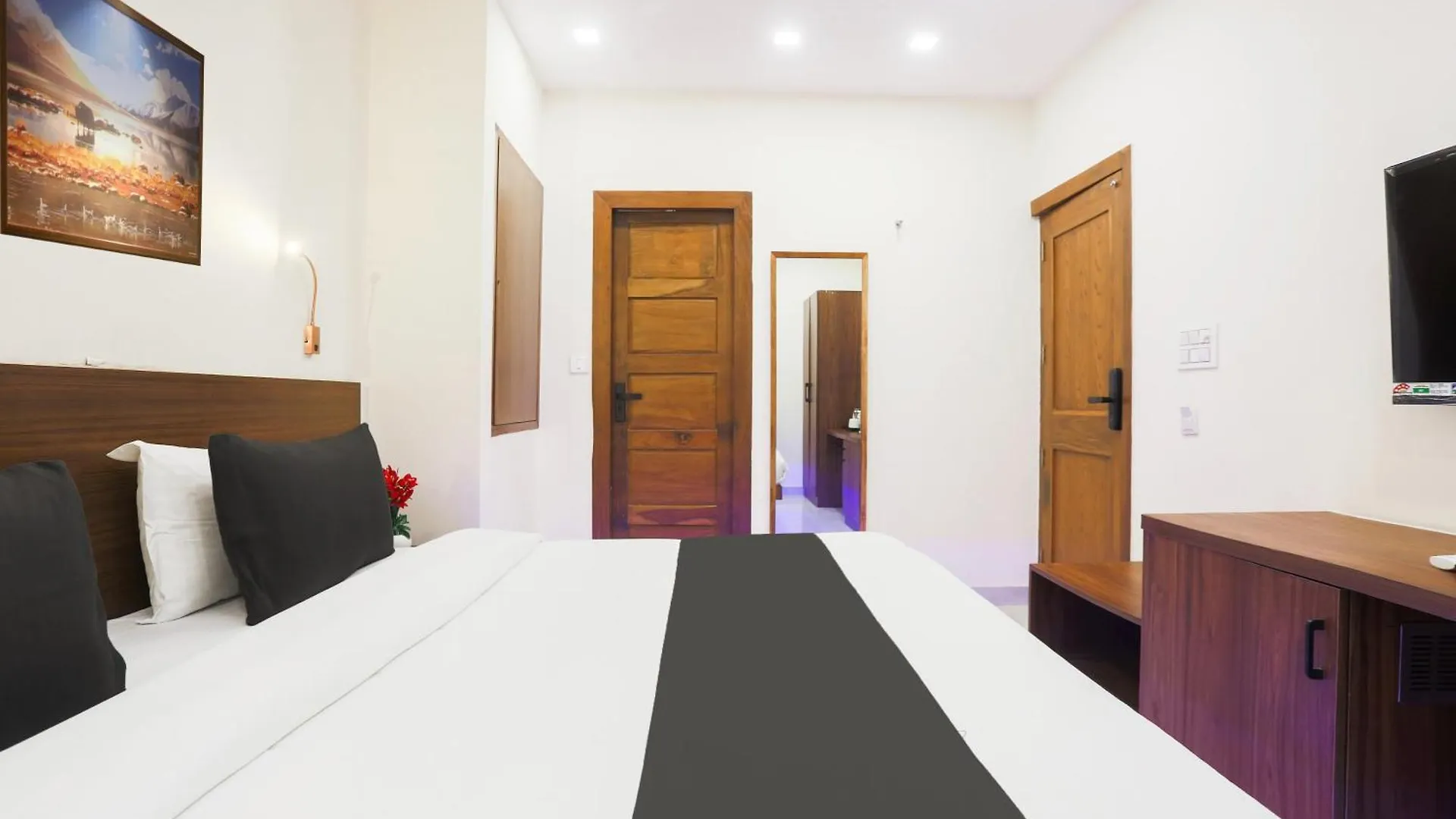 ****  Super Townhouse Vikaspuri Hotel Delhi  India