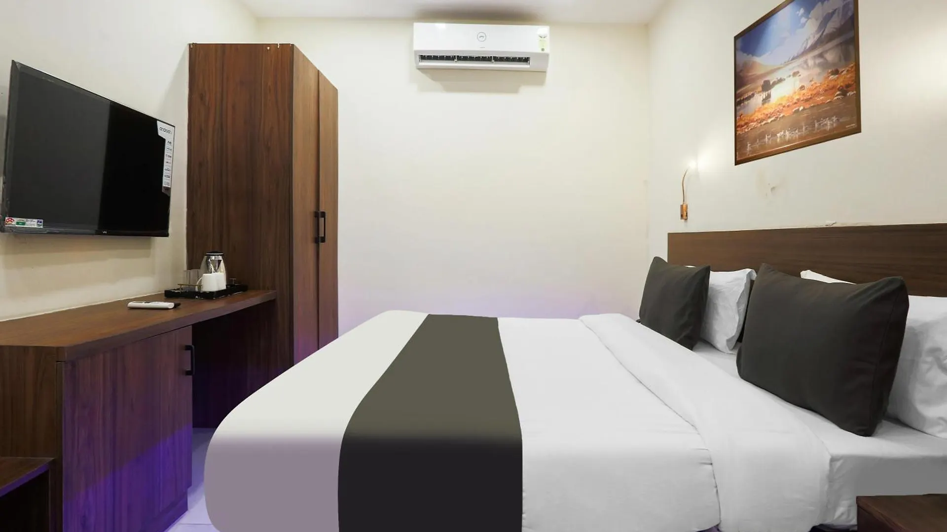 ****  Super Townhouse Vikaspuri Hotel Delhi  India